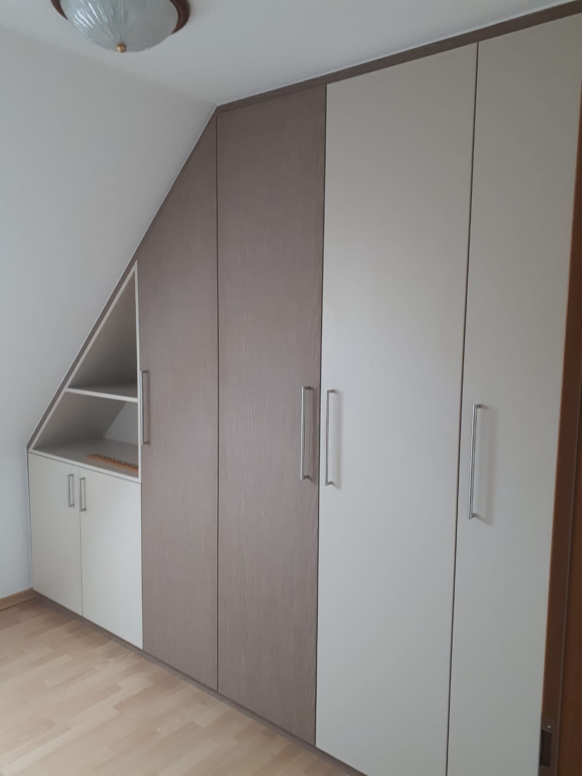 ref-dachschrank