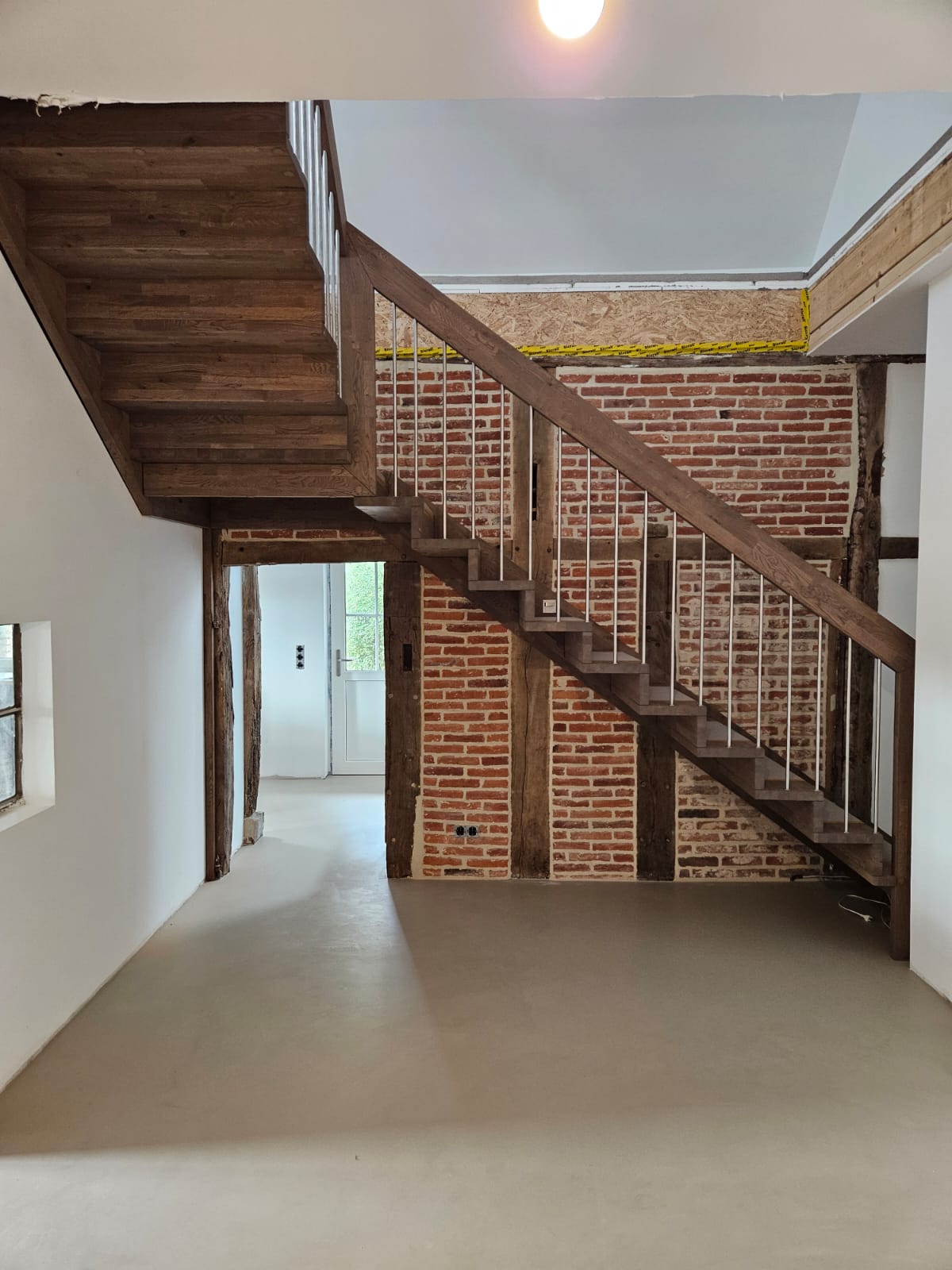 ref-treppe-altbau-2