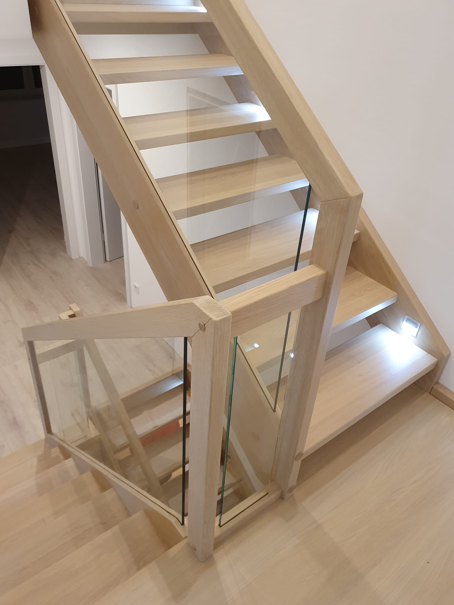ref-treppe-glas